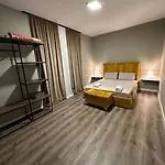 Bejart 4 Lägenhet Tirana